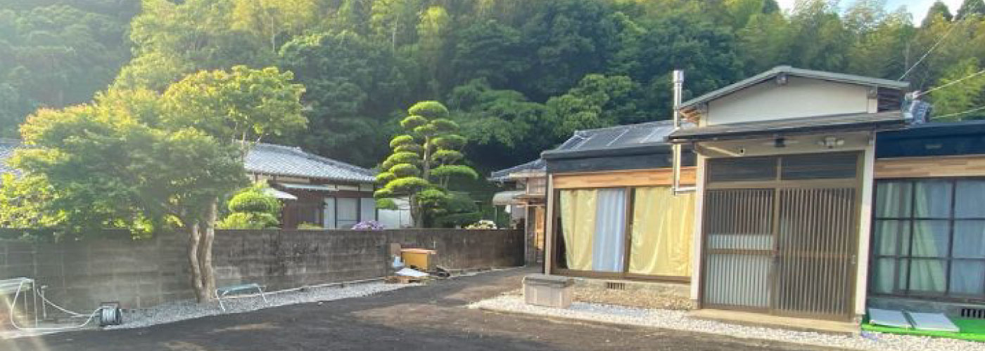 7日間のカレンダー、または民泊施設を連想させる画像